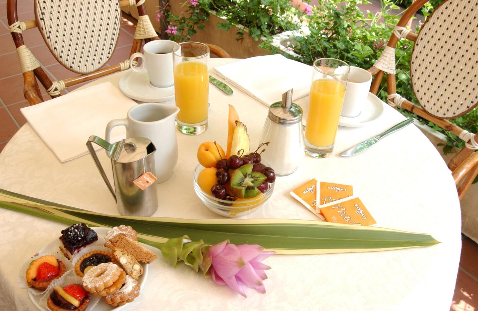 Hotel Nettuno Чезенатіко Екстер'єр фото